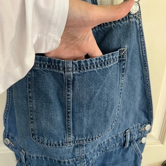 GAP Denim Distressed Shortalls Women’s L Blue Jean Overalls Frayed Hem - Picture 6 of 11